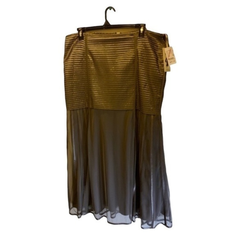 Emma Street Skirt - Picture 1 of 5